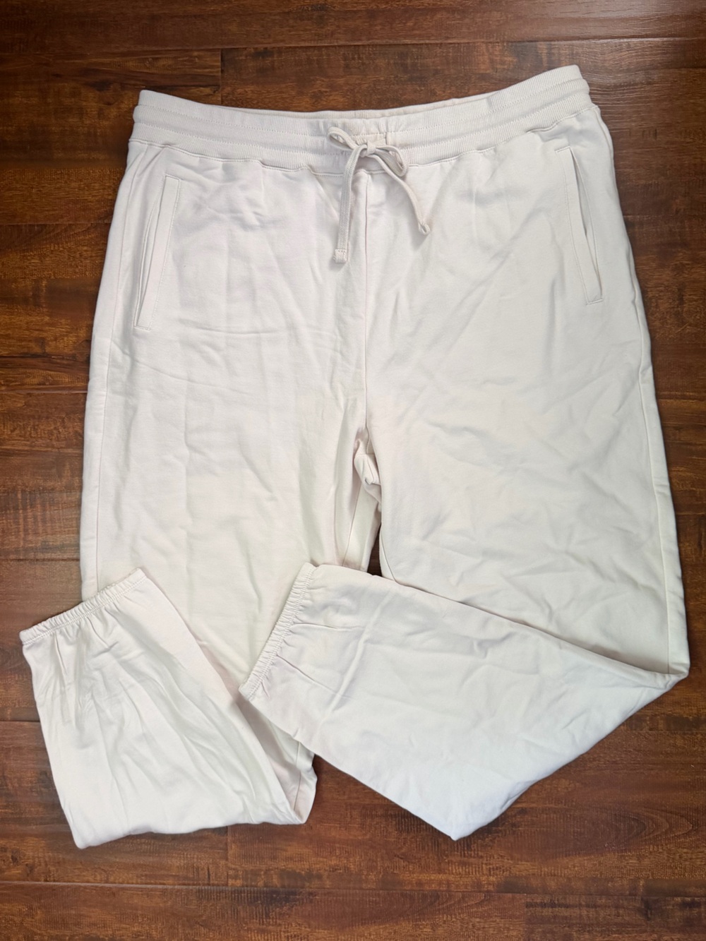 NWOT Barefoot Dreams Cream Luxe Lounge Pants with Drawstring Size L
